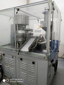 Máquina envasadora de leite